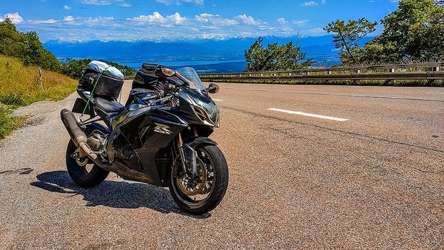 Suzuki_GSX-R1000_312K_travel_6