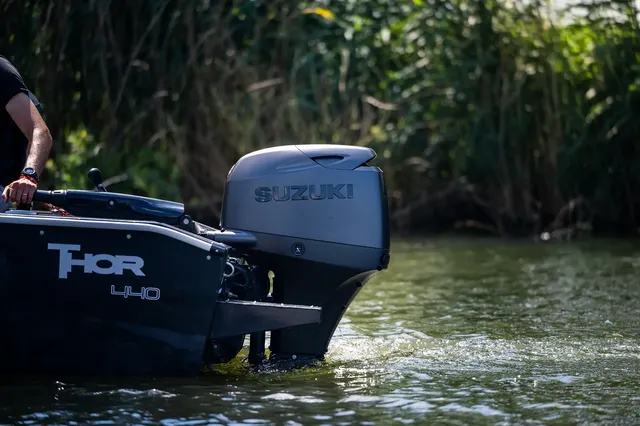 Suzuki DF60 Stealth Line