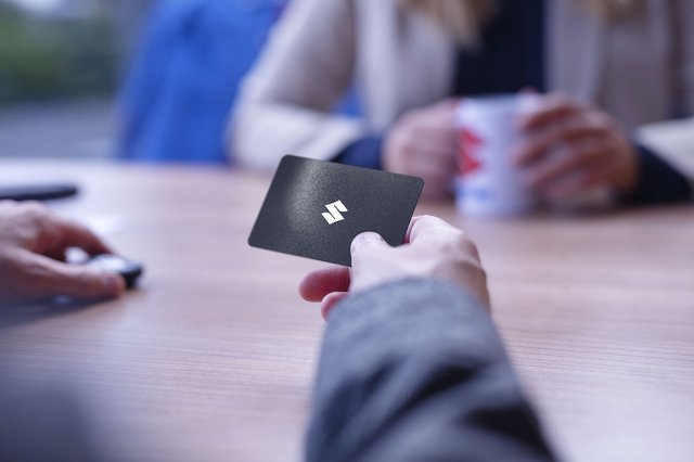 Overhandiging Suzuki Service Card N