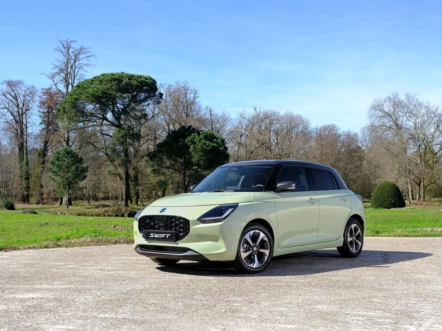 Suzuki_Swift_Bordeaux_3