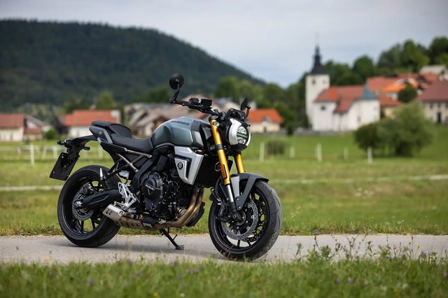 SUZUKI GSX-8T_005