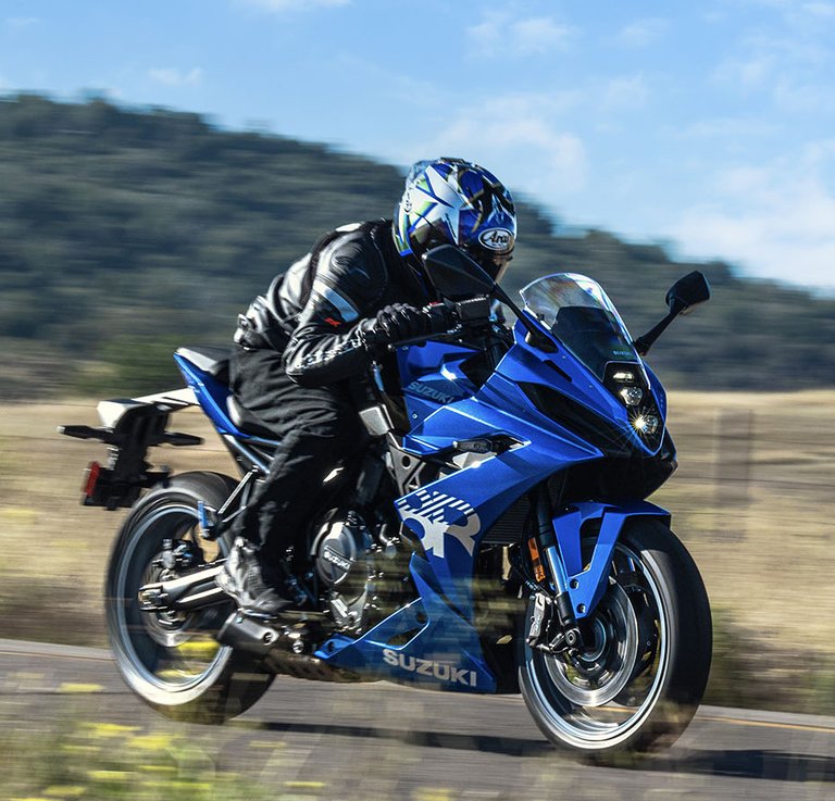 Suzuki maakt prijzen *<br/> GSX-8R* bekend