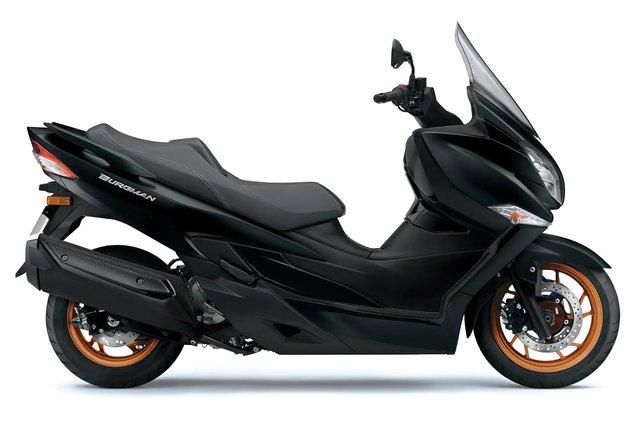 Suzuki_Burgman_AN400AM6_YKV_Right