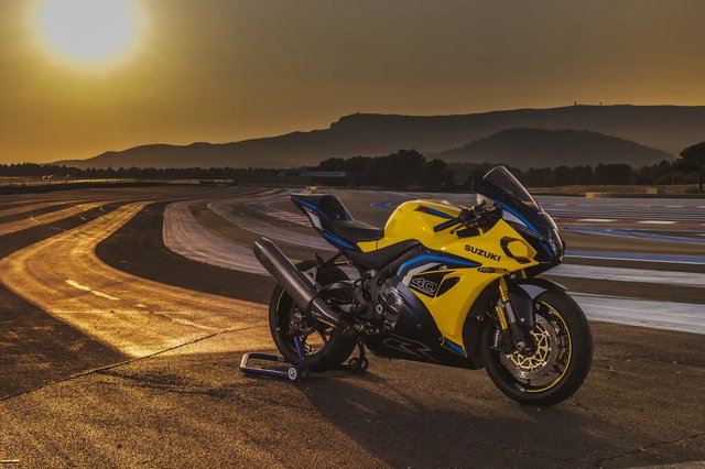 gsx-r1000-1855