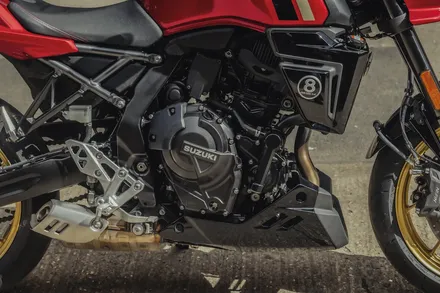 GSX-8TT_M7