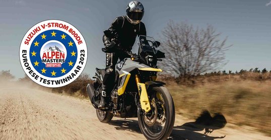 MotoPlus: Suzuki V-Strom 800DE winnaar Alpen Masters (2023)