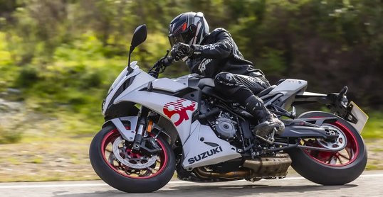 Test: Suzuki GSX-8R door Motorfreaks