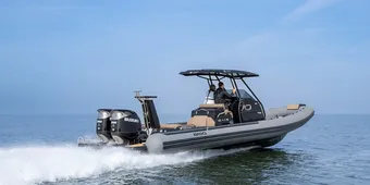 Boottesten test Brig Eagle met 2x Suzuki DF350