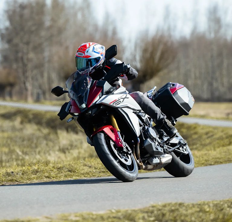 De nieuwe Suzuki *<br/>#GSX-S1000GX#*