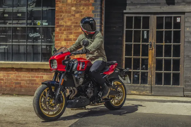 GSX-8TT_M7