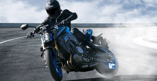 Suzuki presenteert nieuwe kleuren voor de GSX-S1000