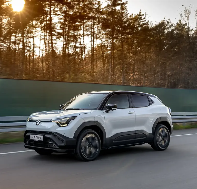 Eerste rijindrukken van de pers van de *Suzuki e VITARA*