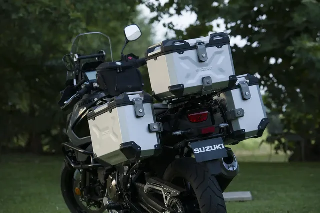 DL1050RQ_RCM0_Action_55