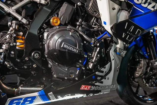 GSX-8R_Sportbike_World_Championship_VLR_Racing