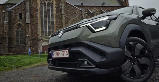 Rijtest Suzuki e VITARA door Dagelijkseauto.nl