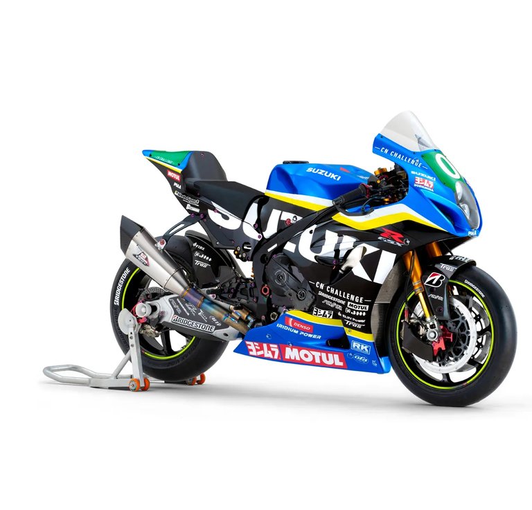 Suzuki neemt deel aan *Suzuka <br/> 8-Hour Endurance Race* met duurzame brandstof