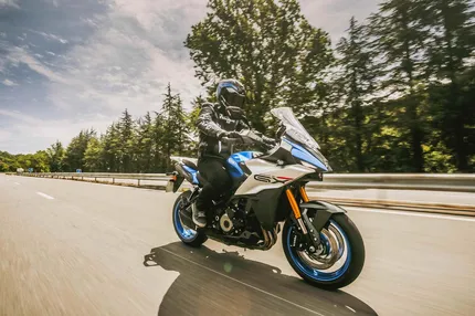Suzuki_GSX-S1000GX