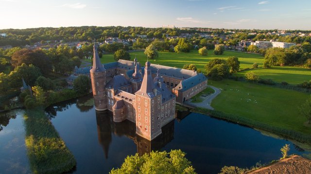 Kasteel Hoensbroek © Shutterstock-min