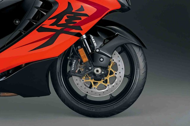 GSX1300RRQM4_front_disc