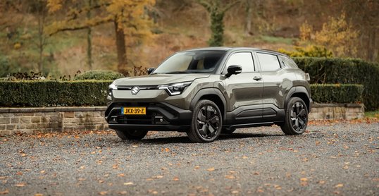 Suzuki start levering van volledig elektrische e VITARA in Nederland