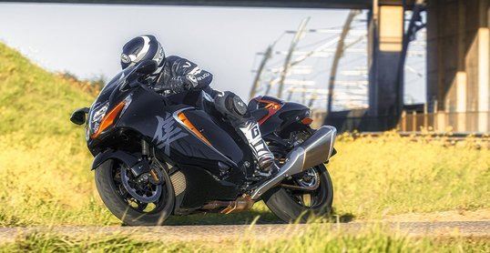 Test: Hayabusa GSX-1300R door Motorfreaks (2021)