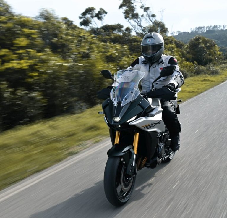 Review: *Suzuki GSX-S1000GX* door MotorRAI.nl