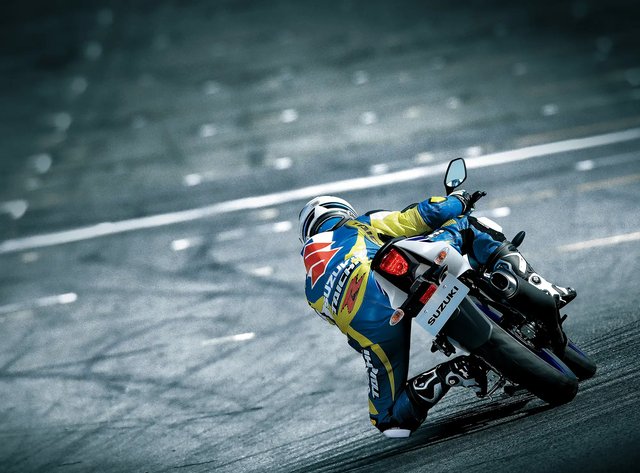 GSX-R125RLXM4_action_2