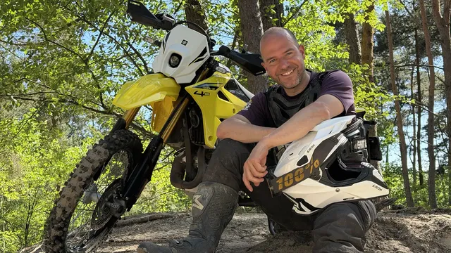 Tobias_the_Dialsport_Experiment_Suzuki_DR-Z4S