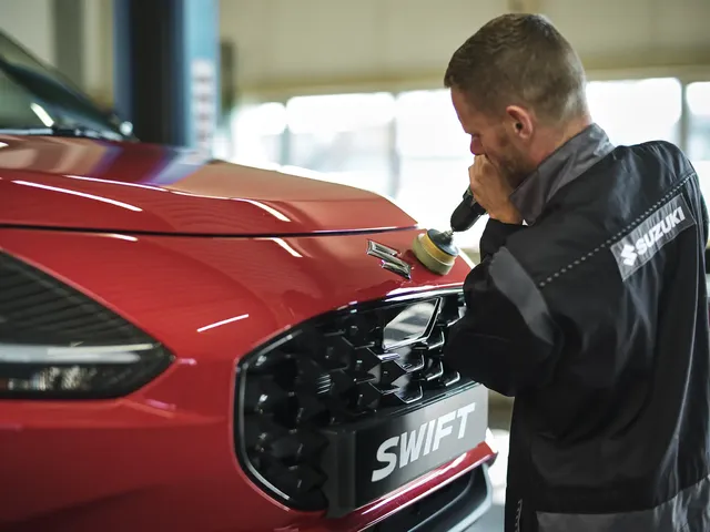 SUZUKI_AS_21_werkplaats_schadeherstel1