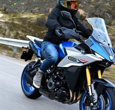 Test: Suzuki *GSX-8R, V-Strom 800 en GSX-S1000GX* door FHM