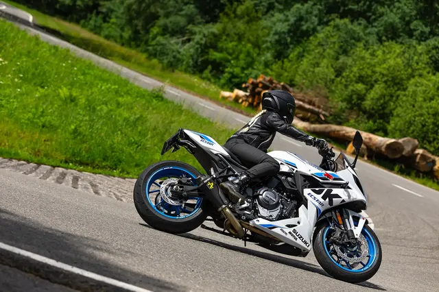 Suzuki GSX-8R