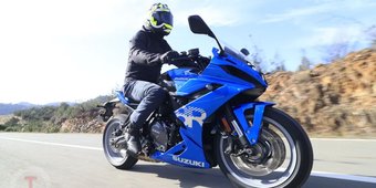 Test: Suzuki GSX-8R door TestMotor.nl