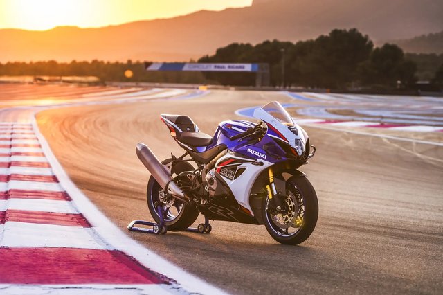 gsx-r1000-2054