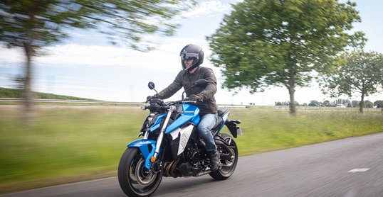 Test: Suzuki GSX-S950 door Telegraaf