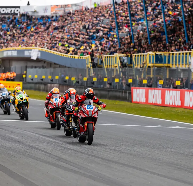 Sterk internationaal raceweekend voor Suzuki